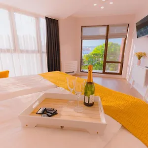 bp-studios.varna-hotels.com/