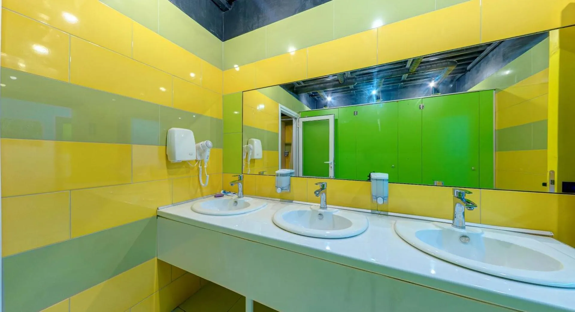 Green Cube Capsule Hostel Sofia